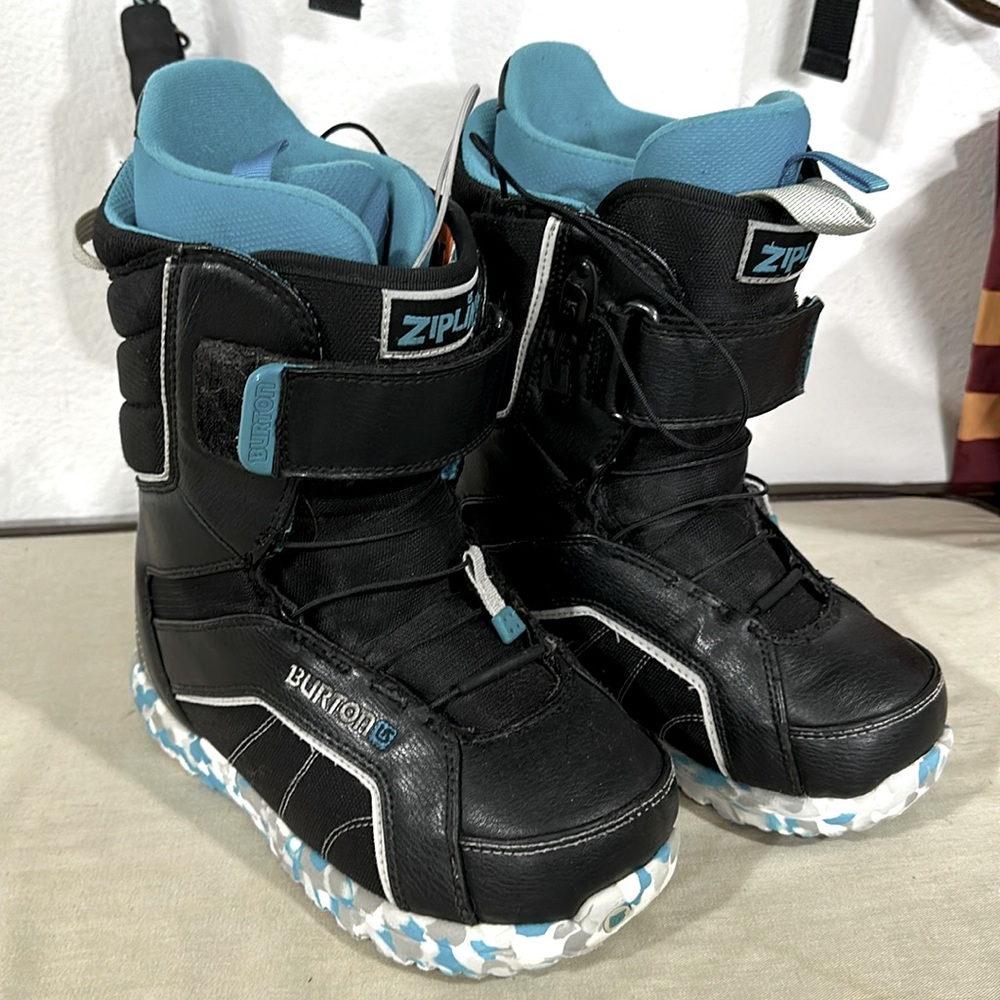 Burton Zipline snowboard boots, size 6 (kids)